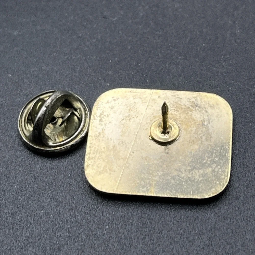 1985 A Decade Of Miracles 7-Eleven And MDA Lapel Hat Pin‎
